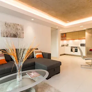 docklands-lux-apartment-2.brighton-hotels-england.com/