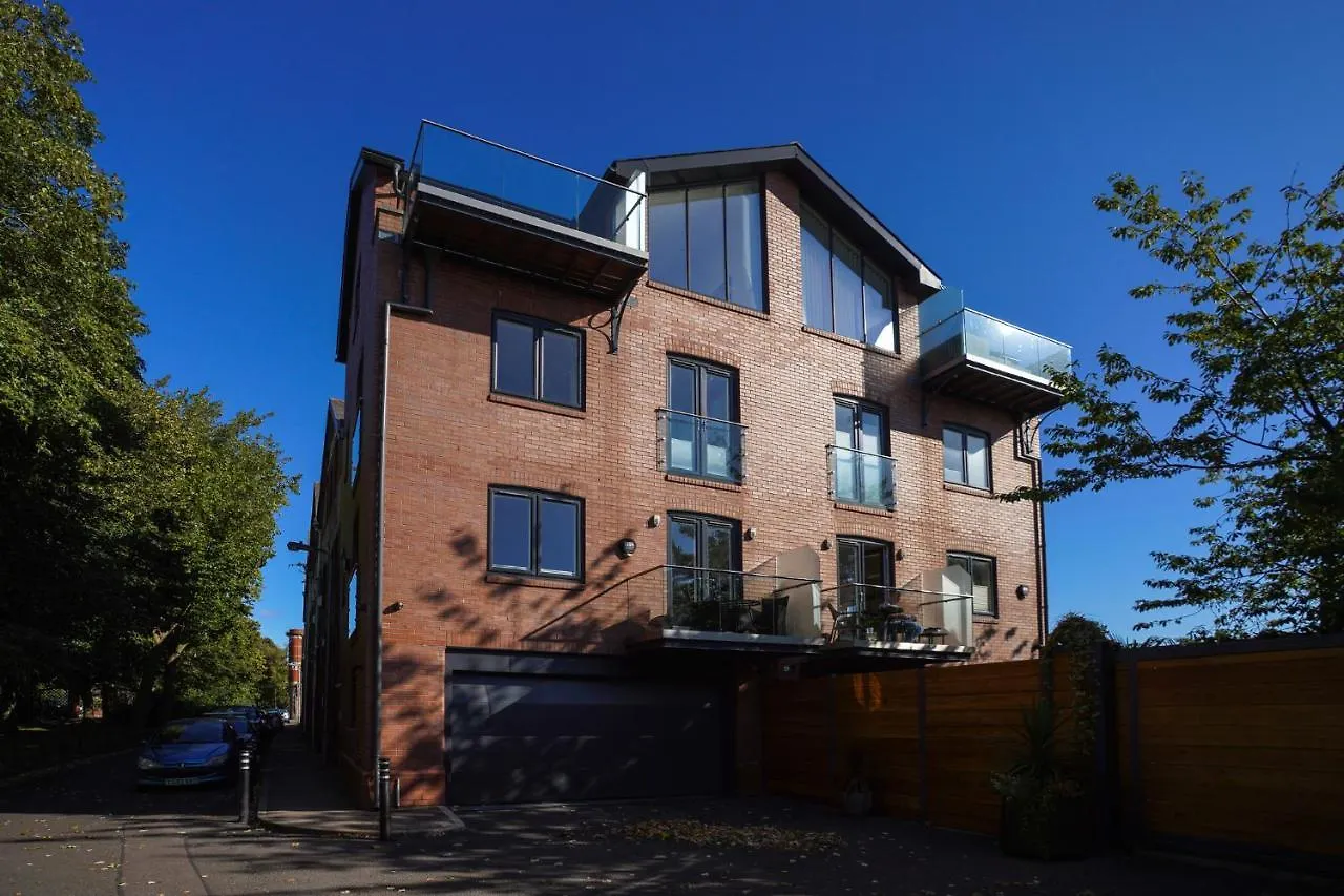 Holiday home Royal Stuart Lane - Townhouse By The Bay With Parking Villa Cardiff