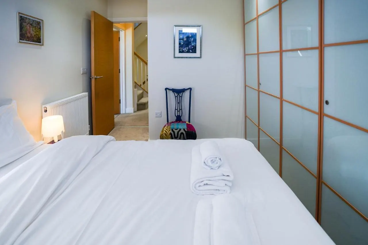 Royal Stuart Lane - Townhouse By The Bay With Parking Villa Cardiff