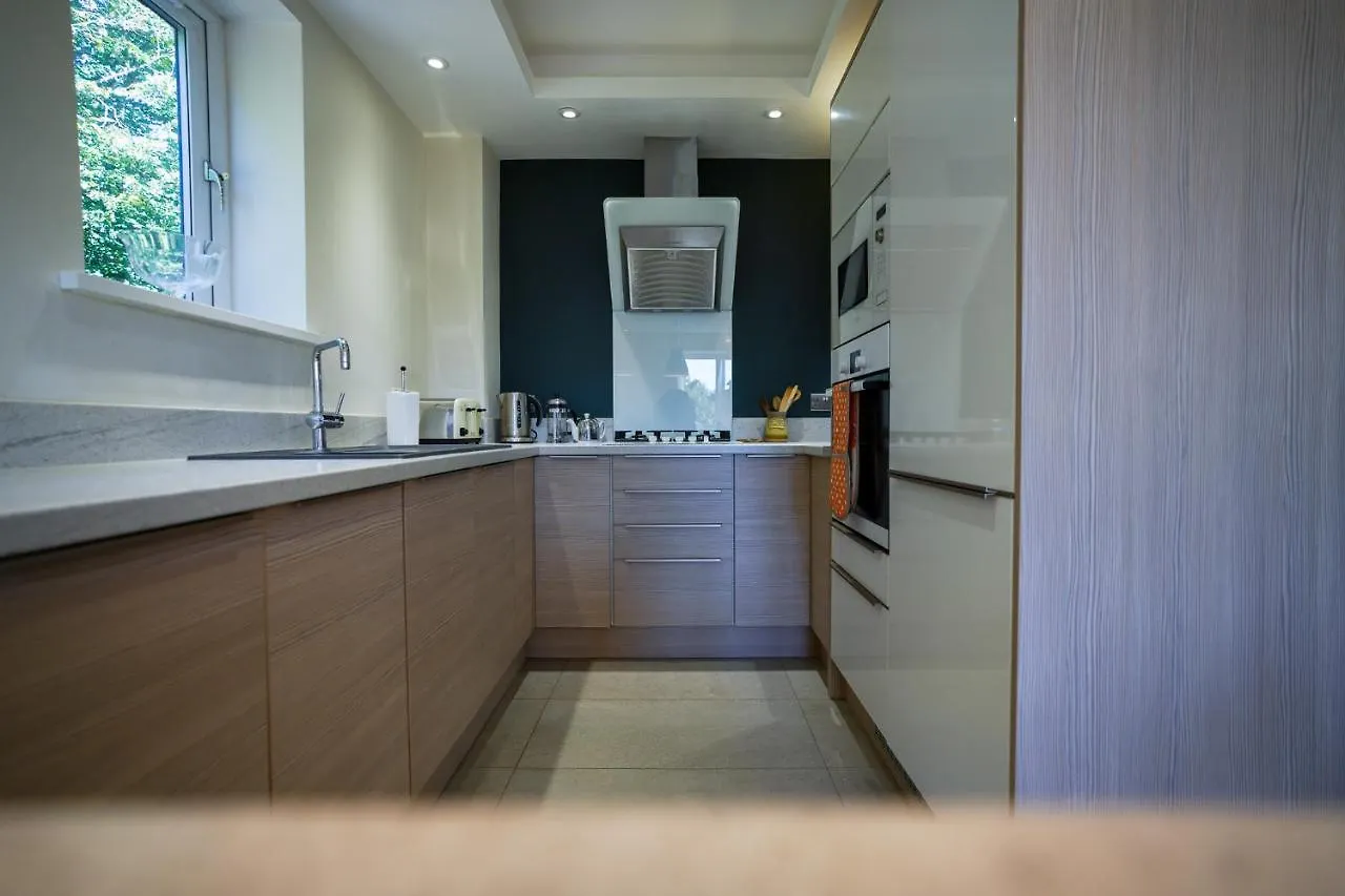 Royal Stuart Lane - Townhouse By The Bay With Parking Villa Cardiff Holiday home